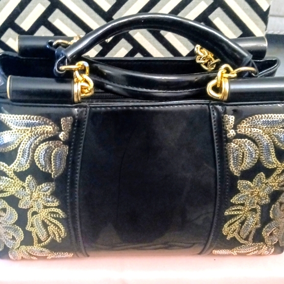 Purse - Picture 2 of 2